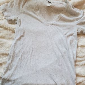 PINK off white v neck tshirt